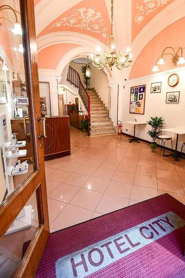 **  Hotel City Бари Италия